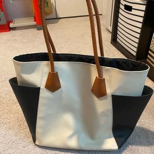 Large tote
